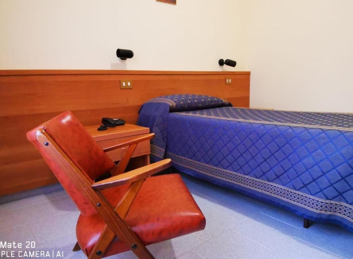 Suore Concezioniste Missionarie - Carmen Salles Roma Bed and Breakfast Εξωτερικό φωτογραφία