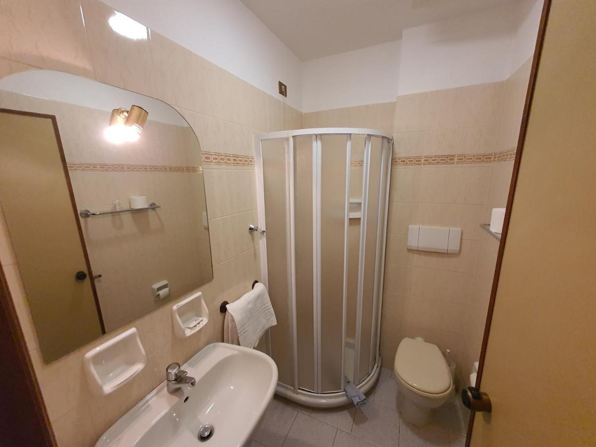 Suore Concezioniste Missionarie - Carmen Salles Roma Bed and Breakfast Εξωτερικό φωτογραφία