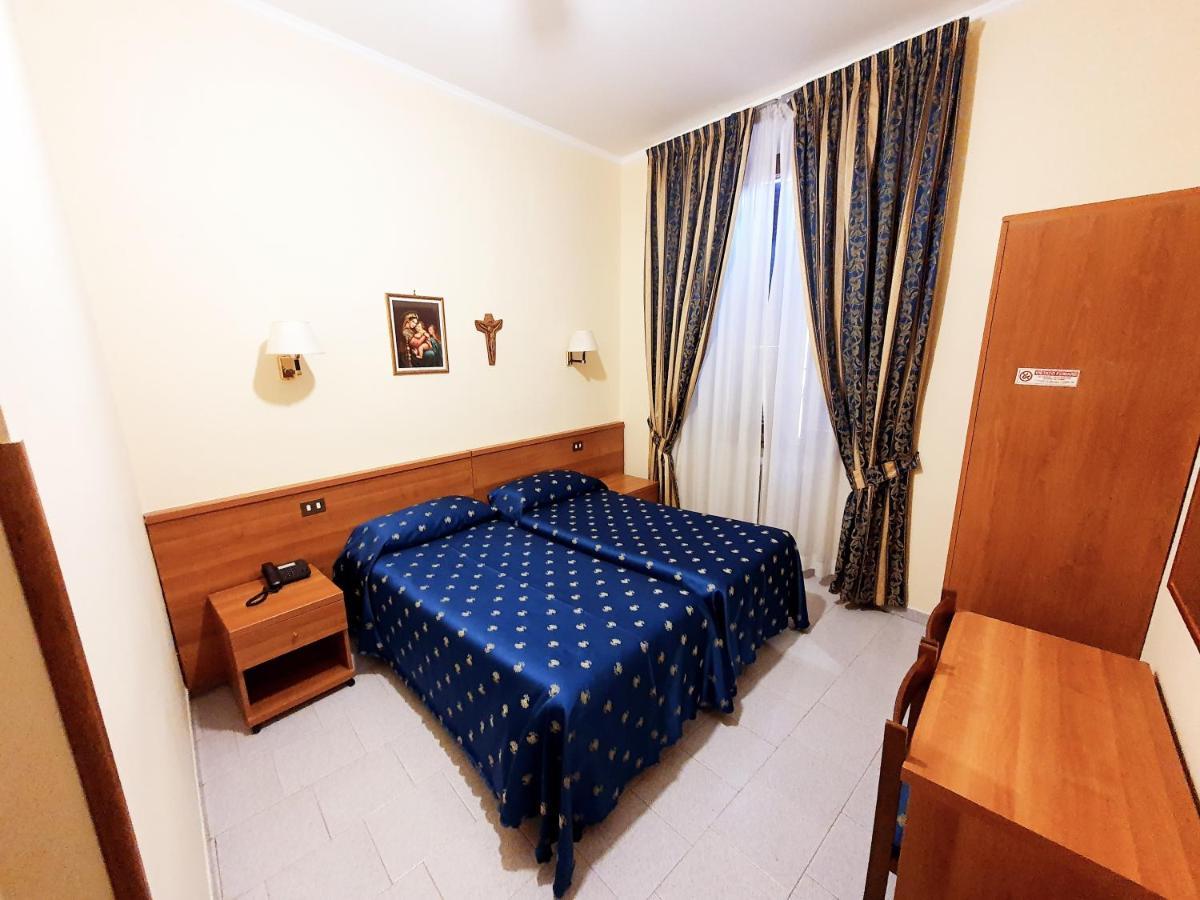 Suore Concezioniste Missionarie - Carmen Salles Roma Bed and Breakfast Εξωτερικό φωτογραφία