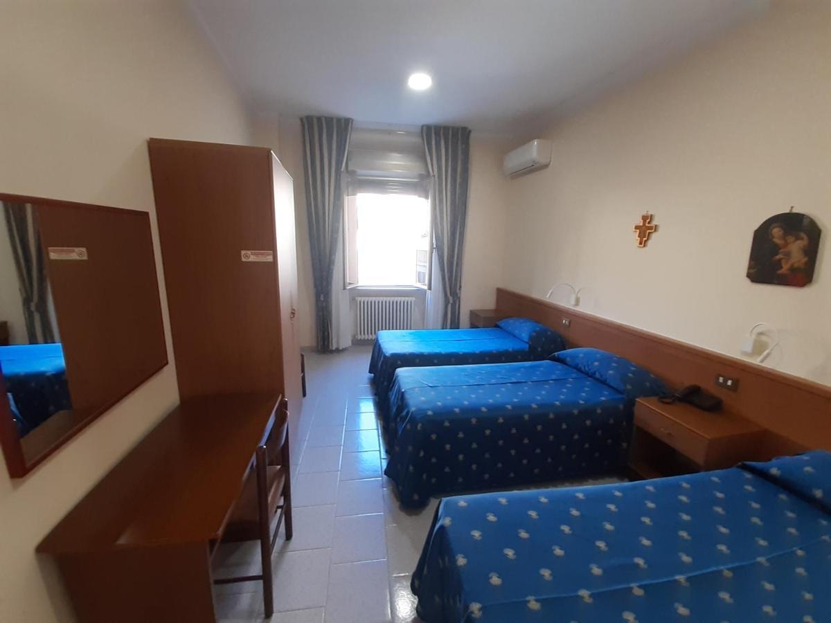 Suore Concezioniste Missionarie - Carmen Salles Roma Bed and Breakfast Εξωτερικό φωτογραφία
