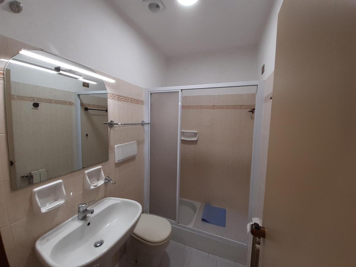 Suore Concezioniste Missionarie - Carmen Salles Roma Bed and Breakfast Εξωτερικό φωτογραφία