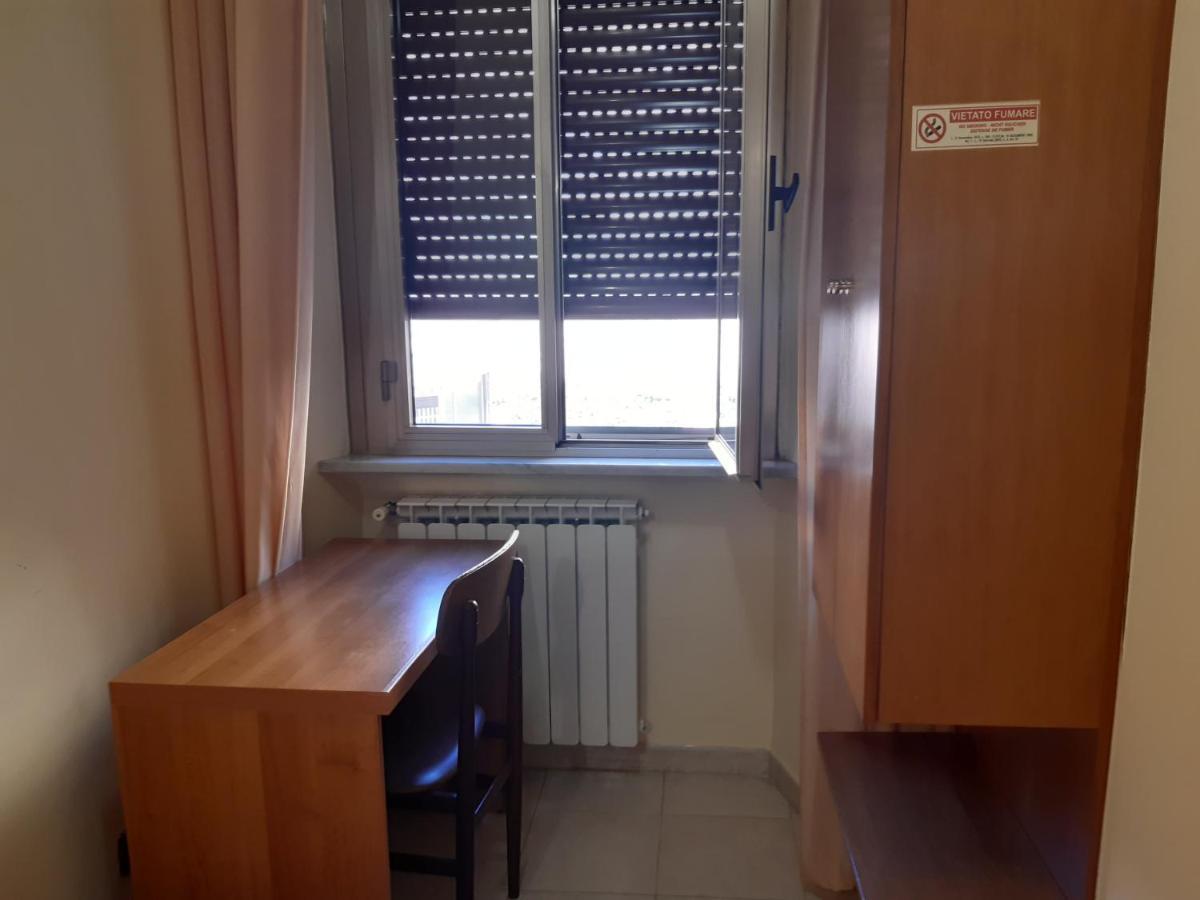 Suore Concezioniste Missionarie - Carmen Salles Roma Bed and Breakfast Εξωτερικό φωτογραφία
