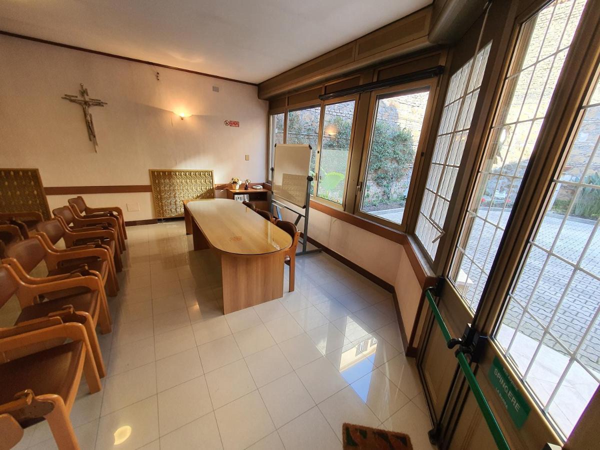 Suore Concezioniste Missionarie - Carmen Salles Roma Bed and Breakfast Εξωτερικό φωτογραφία